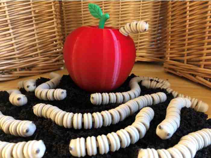 فیجت سیب و کرم