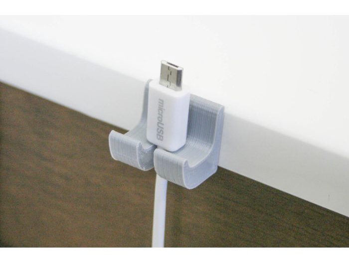 نگهدارنده کابل